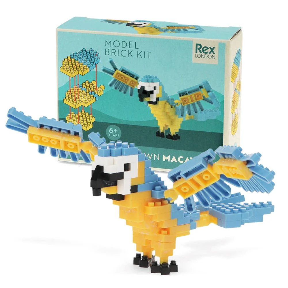 Build your own model brick kit - Macaw