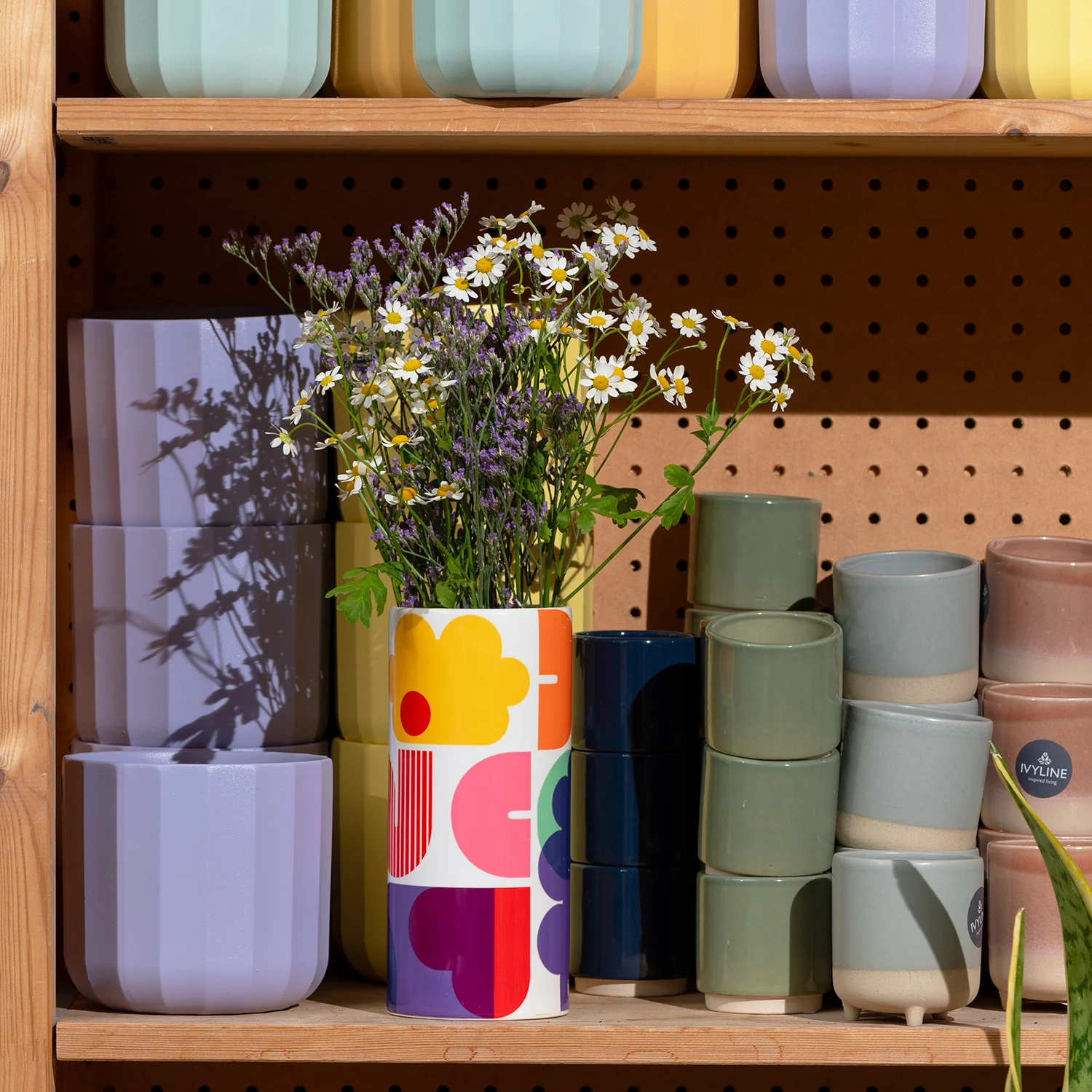 Colour Shift Vase - Image 2