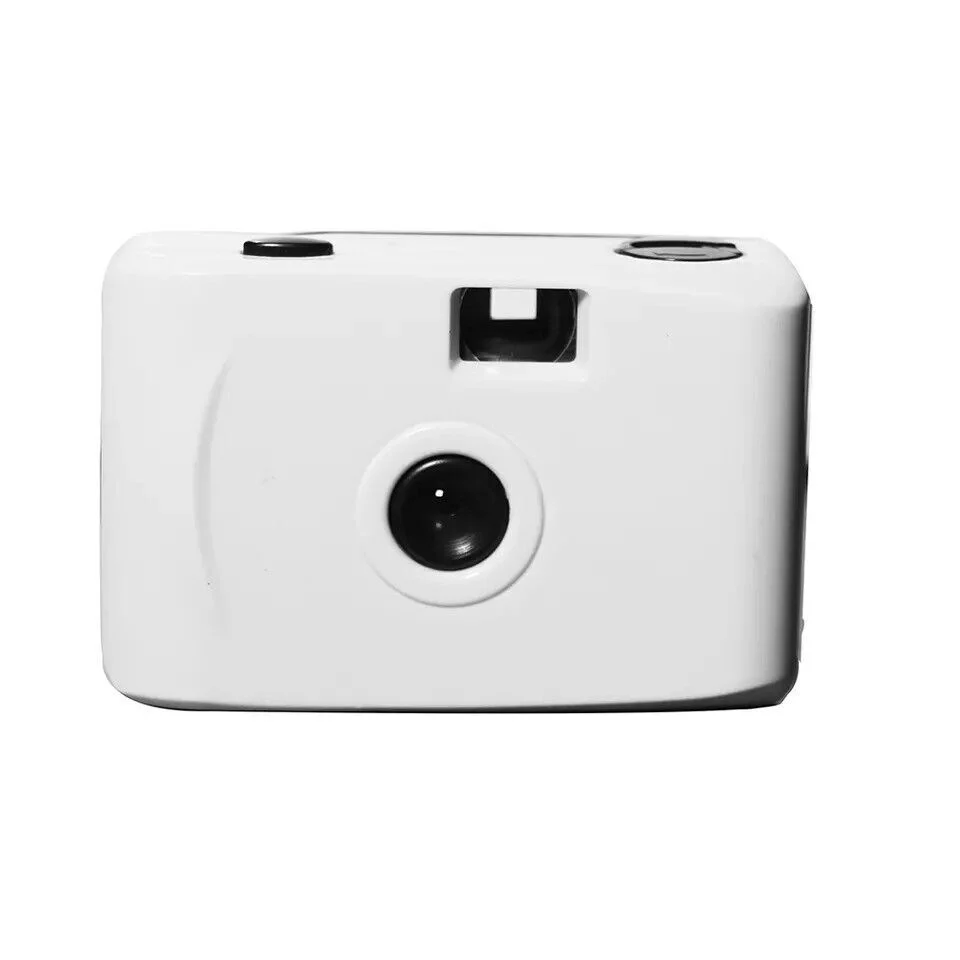 Holga 135 Basic 35mm Camera - Image 2