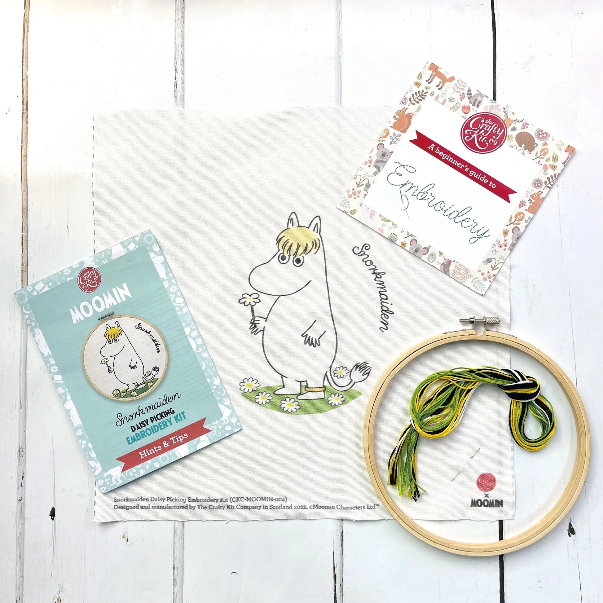 Snorkmaiden Daisy Picking Embroidery Kit - Image 3