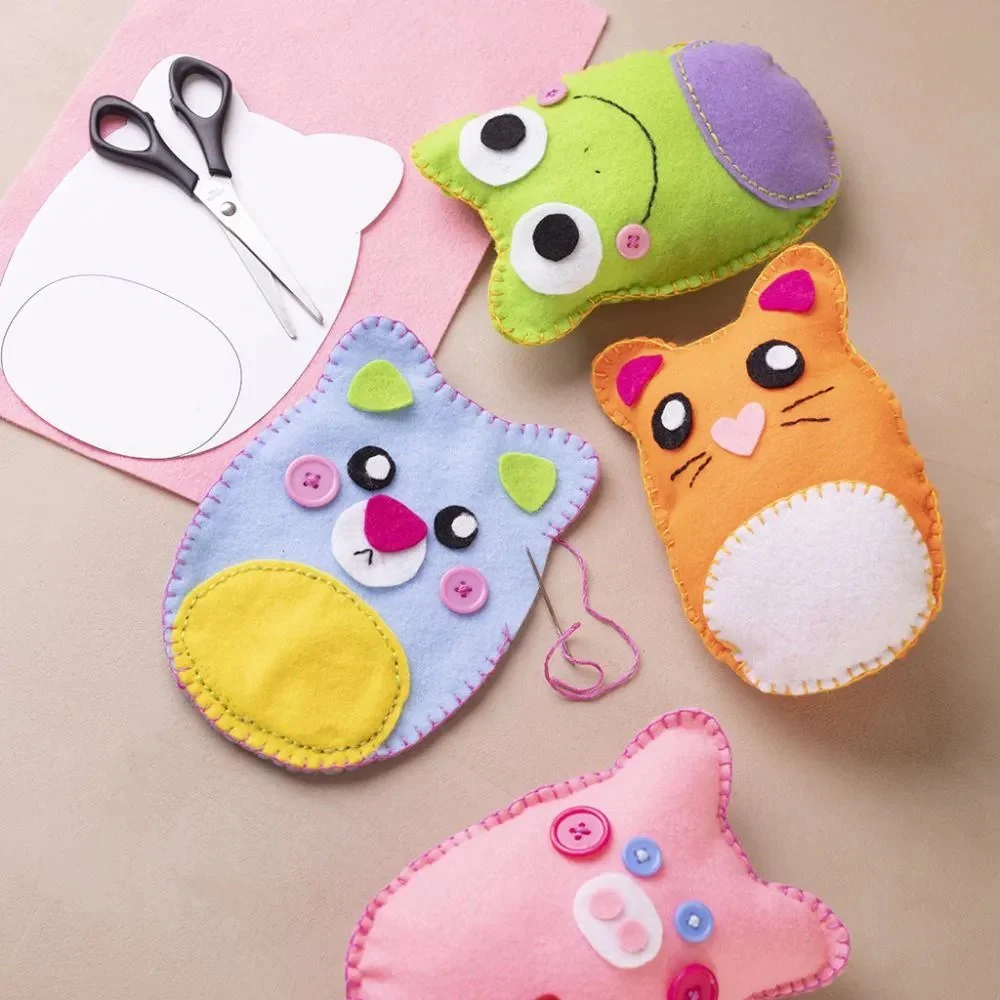 Starter Craft Kit: Sewing Teddy Bears - Image 2