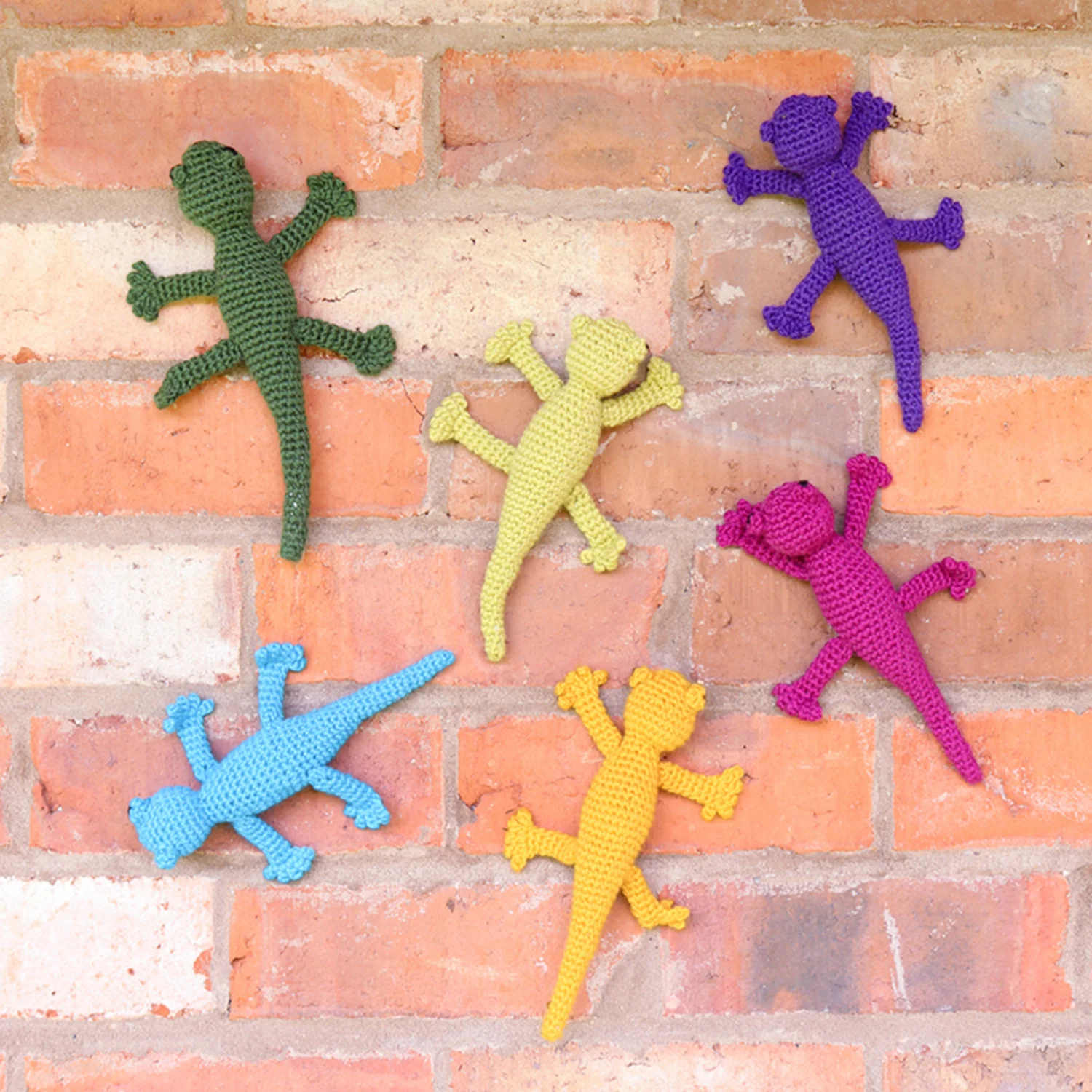 Mini Roy the Gecko Kit - Green - Image 2